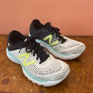 New Balance 860 Running Shoes Woman’s Size 10 White Black Green W860D10